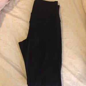 Black lulu lemon leggings size 4